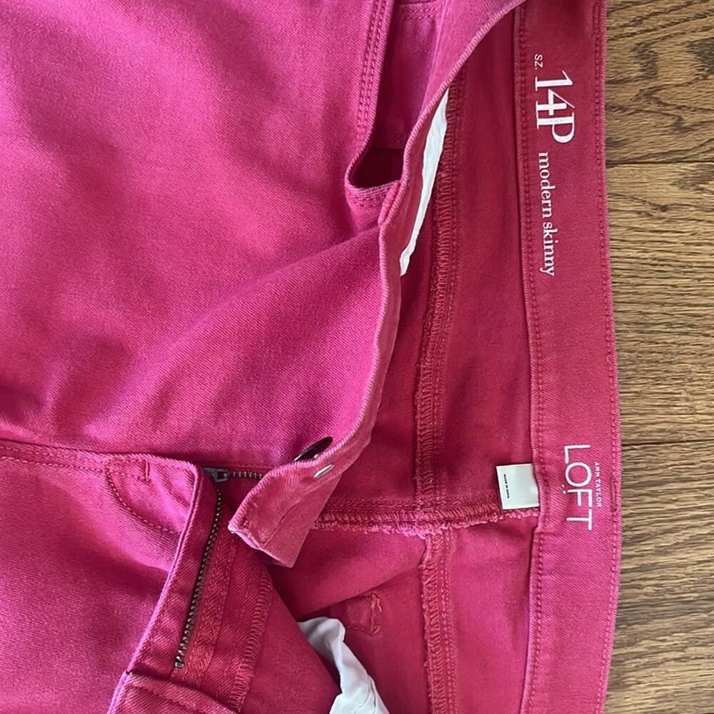 Loft Bright Pink Jeans, comfortable size 14 petite - Picture 3 of 4